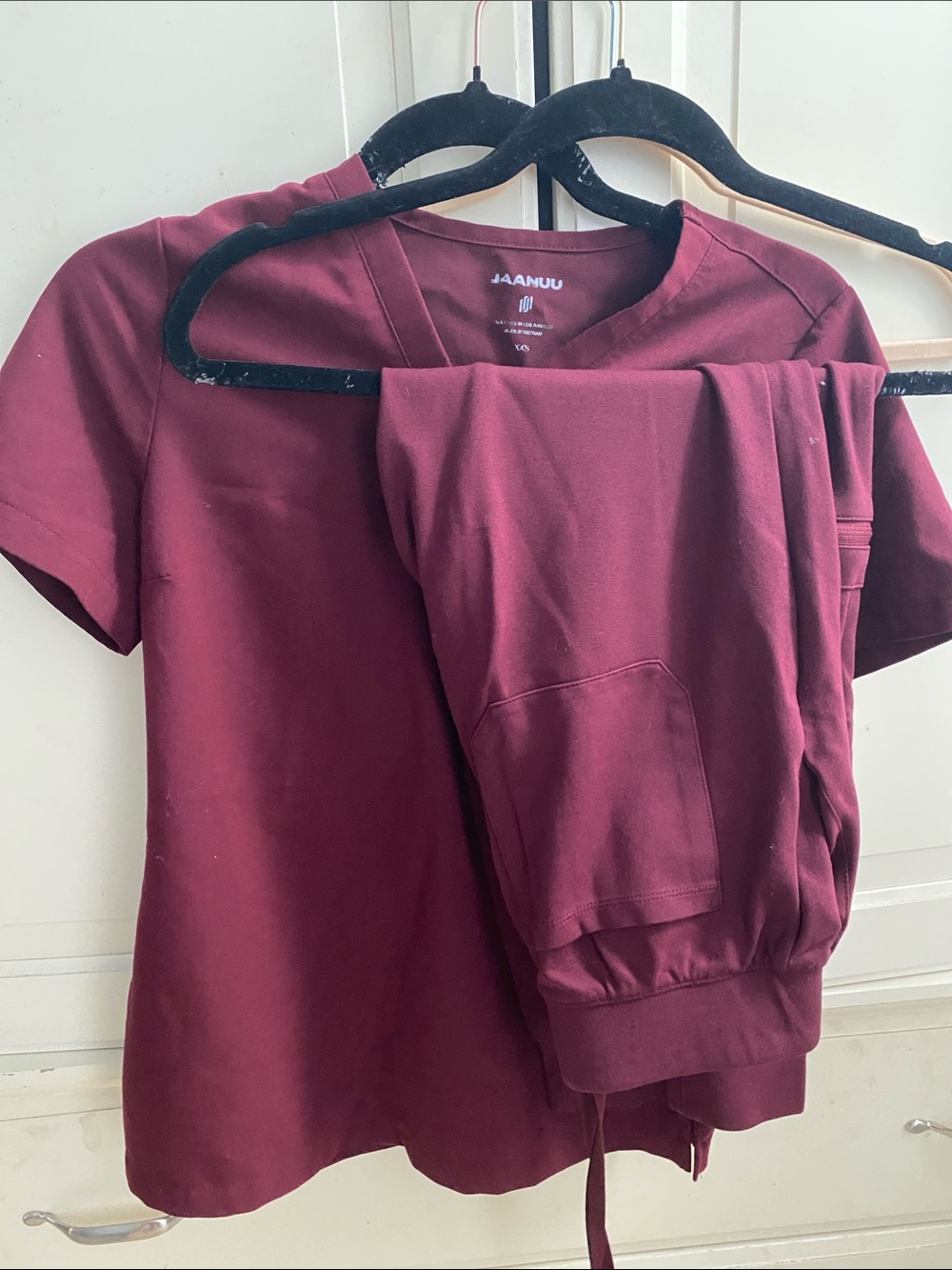 Jaanuu Burgundy Scrubs Set PXS/XXS